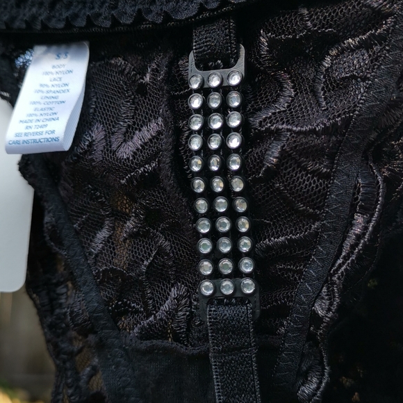 Rene Rofe Black Lace G-String Bottoms - Picture 3 of 5